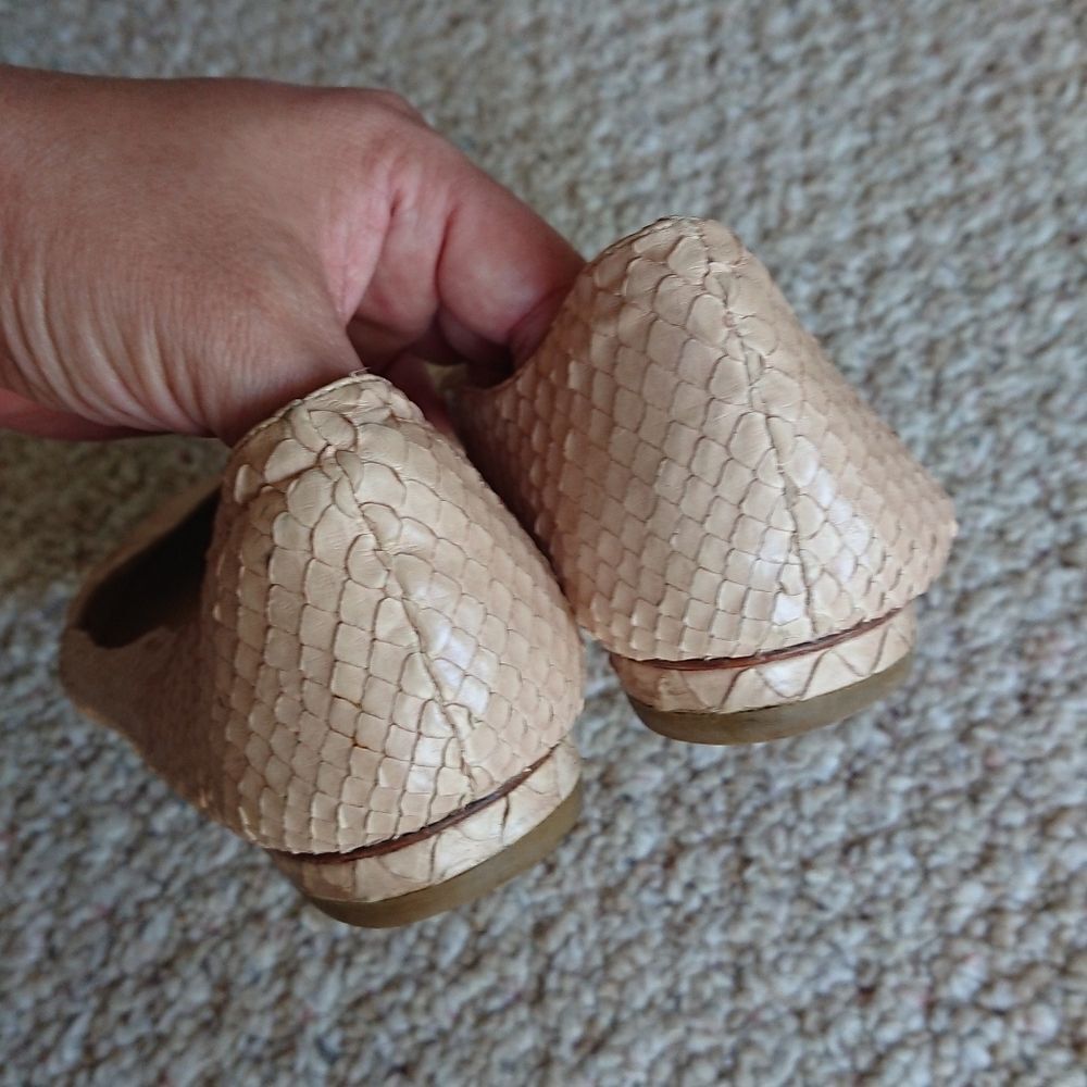 Alexandre Birman Scalloped Python Flat Pink Beige… - image 8